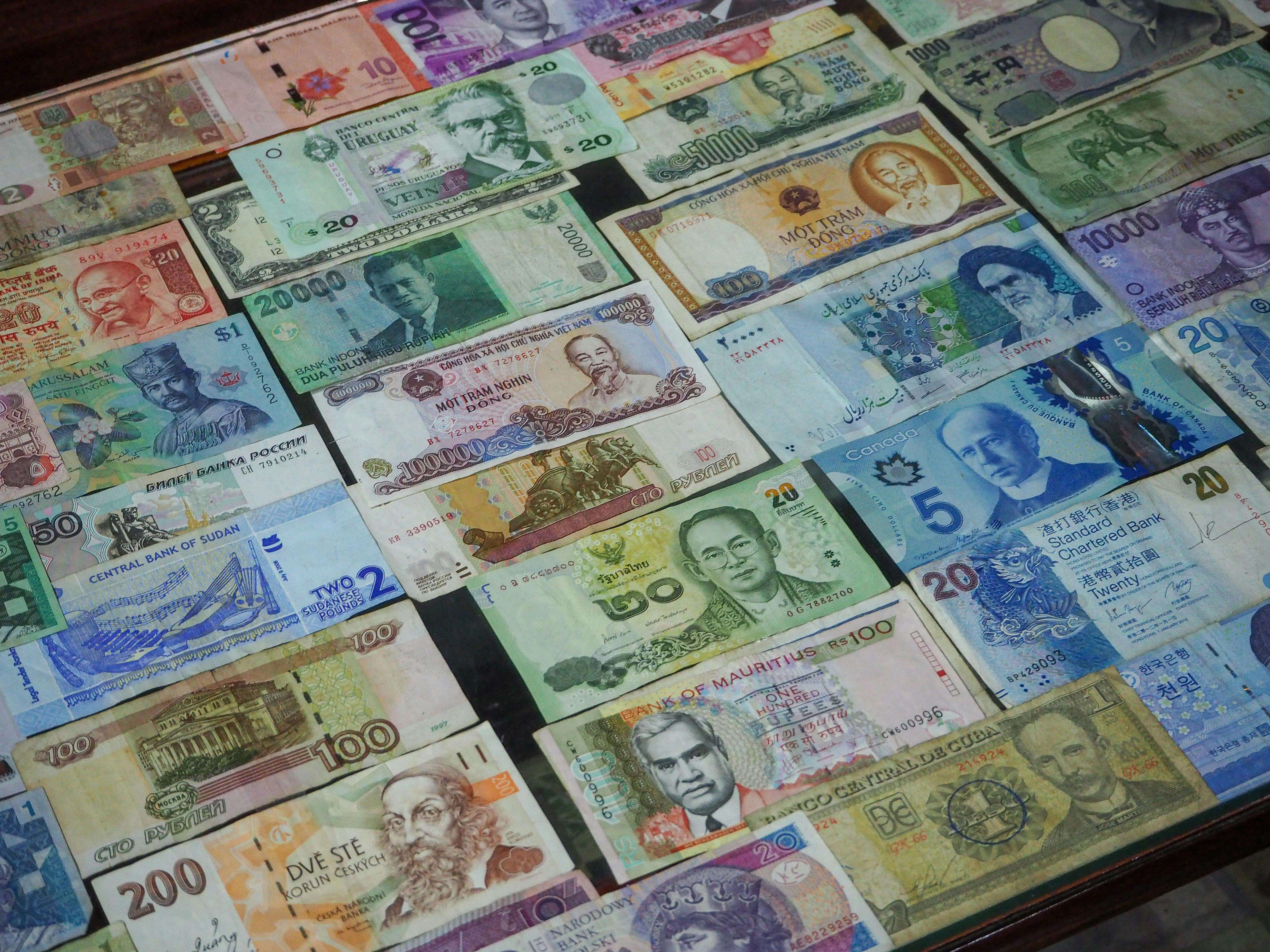 Bank Currency Counter